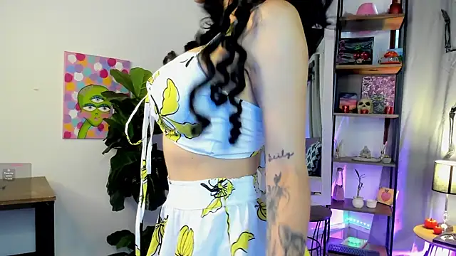 Snapshot of Perfect_design_ chatting on October 30, 2025, 12:47 pm Perfect design  online show from October 30, 2025, 12:47 pm