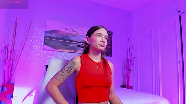 aitana baker  online show from October 3, 2025, 7:37 pm