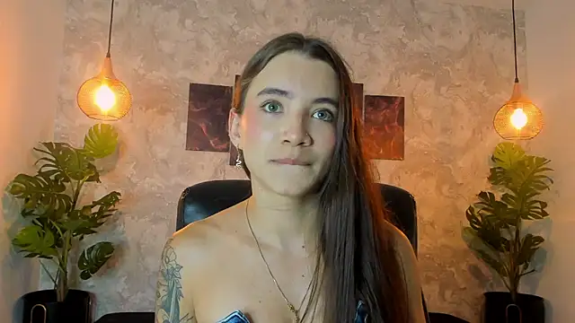 aitana baker  online show from November 25, 2025, 6:52 pm