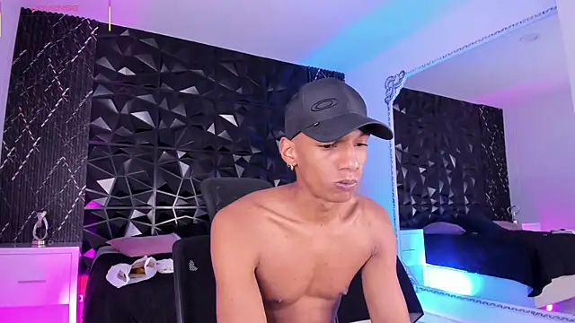 JulienSaint online show from October 25, 2025, 12:28 pm