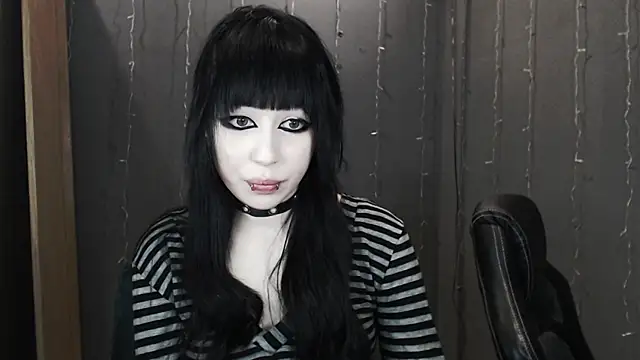 Snapshot of _LUCY_LAVE chatting on March 31, 2026, 11:18 pm LUCY LAVE online show from March 31, 2026, 11:18 pm