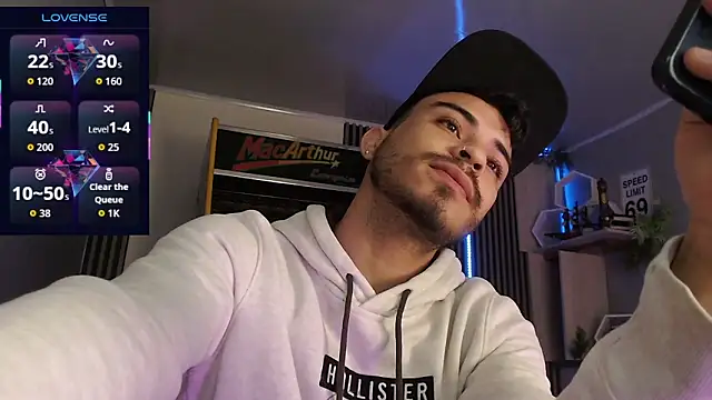 Bastian MCcormick online show from December 21, 2025, 8:27 am