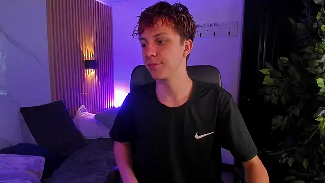 IM DAREN online show from April 6, 2026, 1:12 am