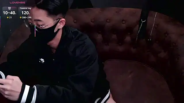 asiantwinkz online show from November 22, 2025, 11:42 am