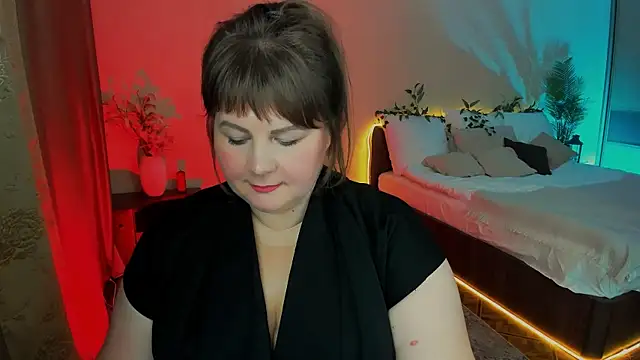 CrystaalStaar online show from November 8, 2025, 7:28 pm