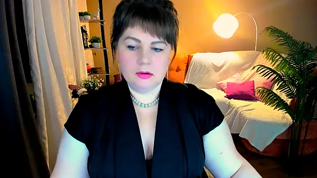 CrystaalStaar online show from November 22, 2025, 6:51 pm