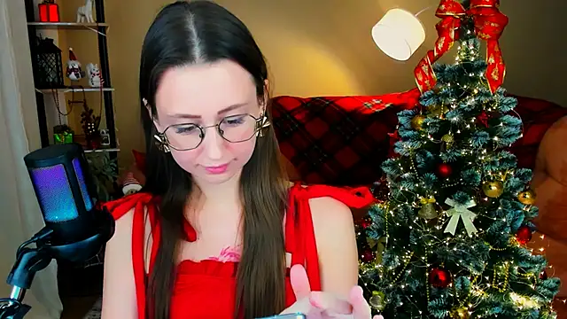 YourLovellyStory online show from December 22, 2025, 4:29 pm