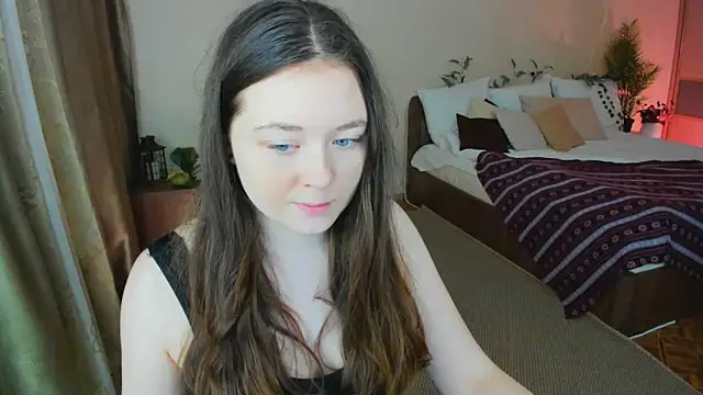 AlluringLookk online show from February 7, 2026, 10:34 am