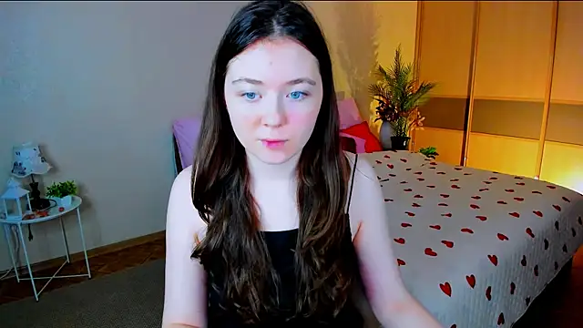 AlluringLookk online show from July 13, 2026, 11:09 am