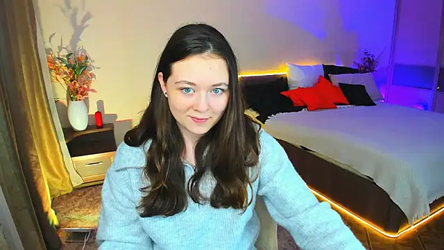 AlluringLookk online show from November 6, 2025, 12:09 pm