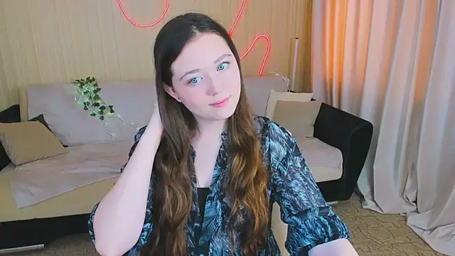 AlluringLookk online show from October 8, 2025, 12:28 pm