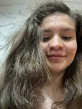 Snapshot of Emilyybennet_ chatting on February 26, 2026, 2:00 am Emilyybennet online show from February 26, 2026, 2:00 am