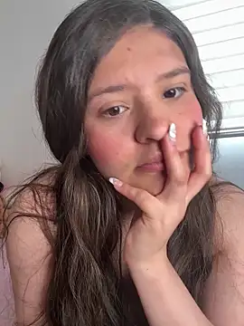 Emilyybennet  online show from June 9, 2026, 7:48 pm