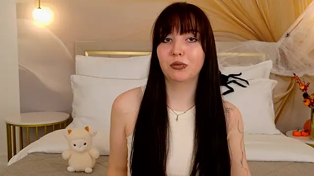 VanessaFields online show from October 21, 2025, 3:11 pm