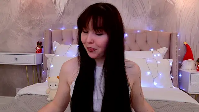 VanessaFields online show from December 16, 2025, 3:05 pm