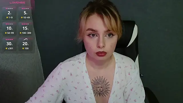 AngelicaHollywood online show from October 10, 2025, 9:04 pm