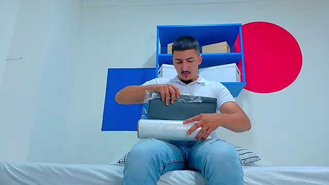 MrFox   online show from September 19, 2025, 7:40 pm