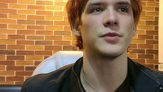 Snapshot of oliver_big19 chatting on October 20, 2025, 11:44 am oliver big19 online show from October 20, 2025, 11:44 am