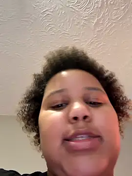 Snapshot of chocolate_bella chatting on September 22, 2025, 3:18 pm chocolate bella online show from September 22, 2025, 3:18 pm