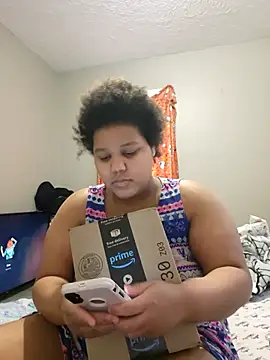 Snapshot of chocolate_bella chatting on January 7, 2026, 3:39 pm chocolate bella online show from January 7, 2026, 3:39 pm