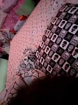 chocolate bella online show from March 15, 2026, 1:40 pm