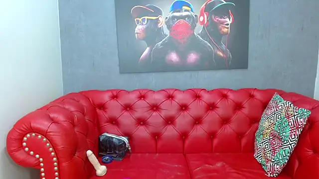 Violett Salvatore online show from November 12, 2025, 4:11 pm