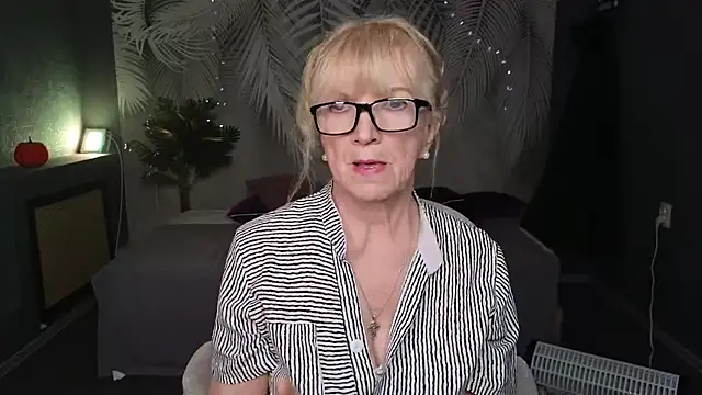 Sabina Ros online show from February 9, 2026, 7:28 am