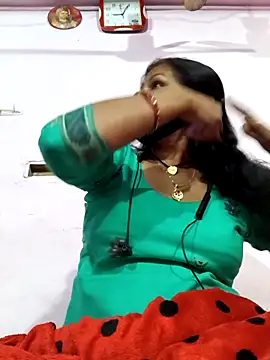 Snapshot of Love-pari077 chatting on February 14, 2026, 3:34 pm Love-pari077 online show from February 14, 2026, 3:34 pm