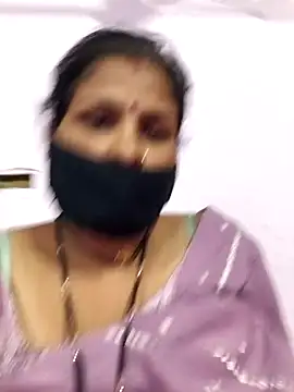 Love-pari077 online show from December 15, 2025, 3:18 pm