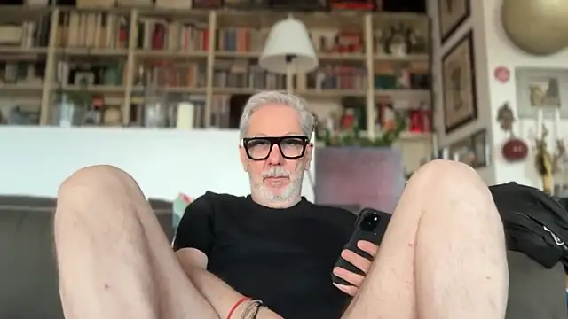 Snapshot of Eatnycum chatting on July 10, 2026, 7:08 am Eatnycum online show from July 10, 2026, 7:08 am
