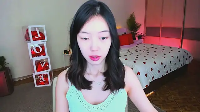 Snapshot of SoulHarmoonyy chatting on February 10, 2026, 6:40 pm SoulHarmoonyy online show from February 10, 2026, 6:40 pm