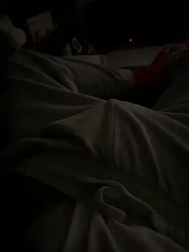 Snapshot of Frankieyyy1 chatting on December 14, 2025, 1:23 am Frankieyyy1 online show from December 14, 2025, 1:23 am