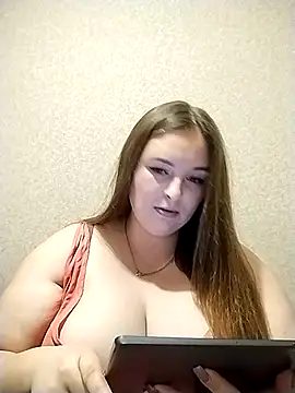 Snapshot of Sophia_BigBoobss_1 chatting on December 21, 2025, 5:36 pm Sophia BigBoobss 1 online show from December 21, 2025, 5:36 pm