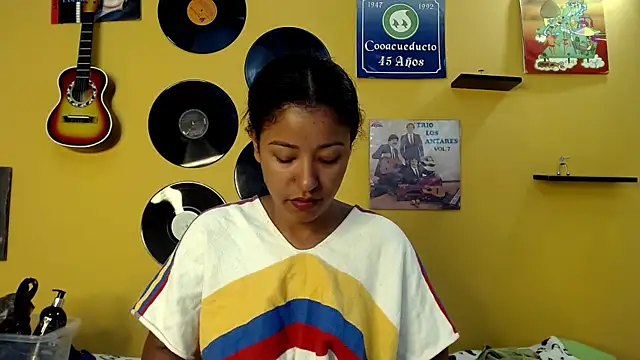 meisevil77 online show from February 26, 2026, 2:44 am