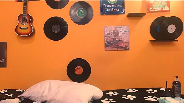 meisevil77 online show from December 21, 2025, 2:57 am