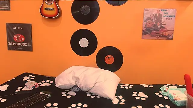 meisevil77 online show from November 23, 2025, 3:05 am