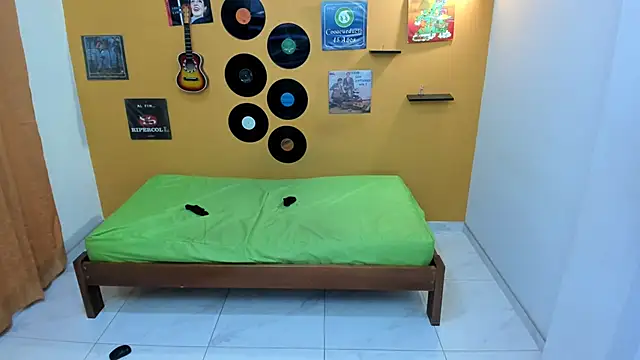 meisevil77 online show from March 1, 2026, 2:11 am