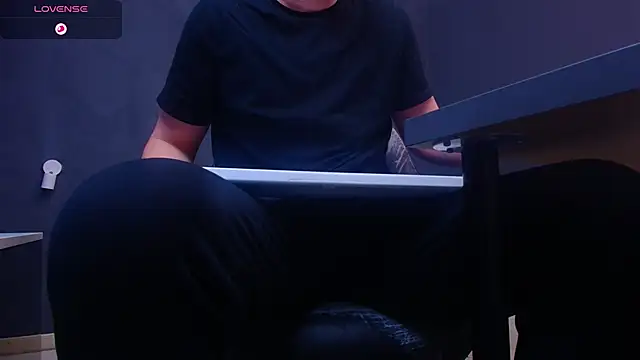 EnzoRace online show from January 9, 2026, 6:20 am