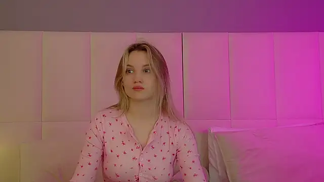 StacyEvances online show from January 13, 2026, 6:12 pm