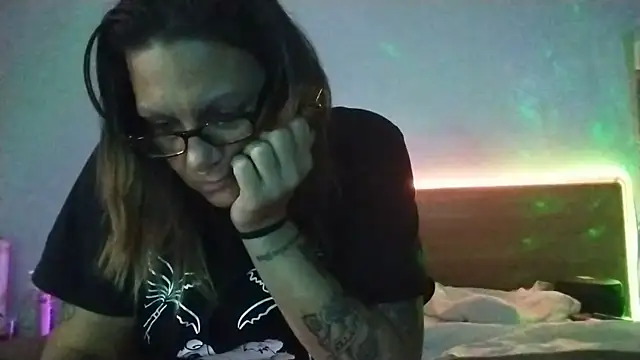 Snapshot of SparklesB1tch chatting on July 20, 2026, 10:39 am SparklesB1tch online show from July 20, 2026, 10:39 am