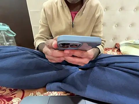 Snapshot of DecentJaat chatting on February 20, 2026, 5:04 pm DecentJaat online show from February 20, 2026, 5:04 pm