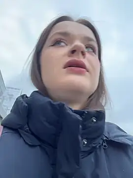 KittyQueeny online show from January 15, 2026, 11:13 am