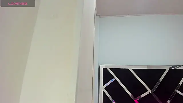 iisabella noa online show from October 24, 2025, 1:10 pm