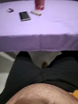 giova17cm online show from January 5, 2026, 9:40 pm