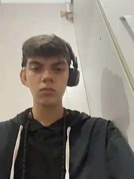 Snapshot of Cos_minn chatting on November 10, 2025, 3:17 pm Cos minn online show from November 10, 2025, 3:17 pm