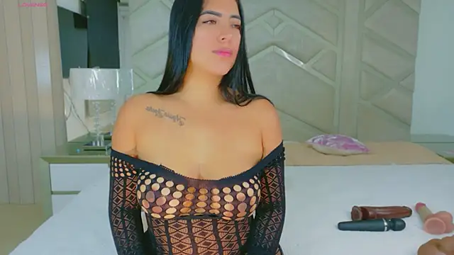 RoseMariee  online show from May 16, 2026, 10:36 am