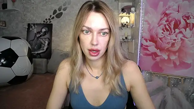 Snapshot of NickyAdamidi chatting on July 15, 2026, 4:14 pm NickyAdamidi online show from July 15, 2026, 4:14 pm