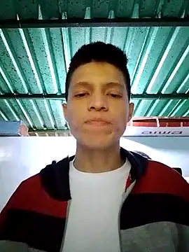 elinnki online show from November 29, 2025, 6:52 pm