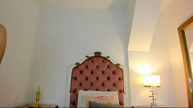 HarleyQueen666 online show from January 12, 2026, 11:17 am