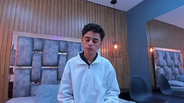 owen  johnson online show from December 14, 2025, 11:49 am